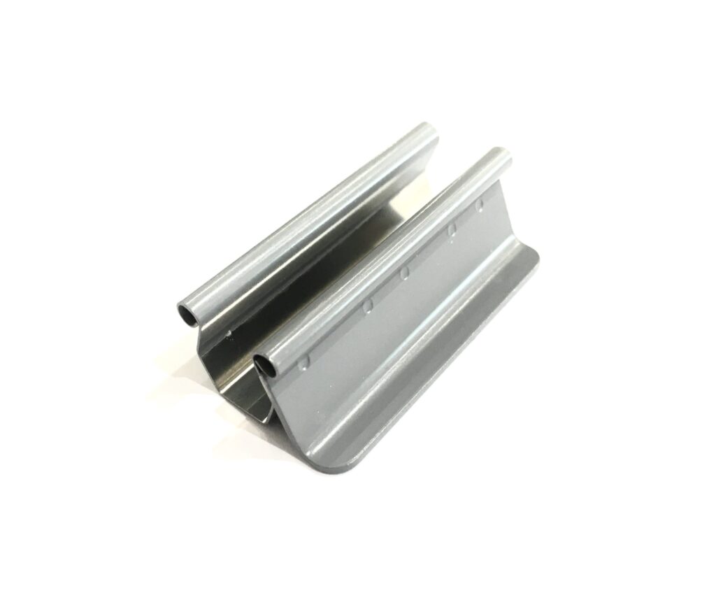 Clip (wide cap frame)