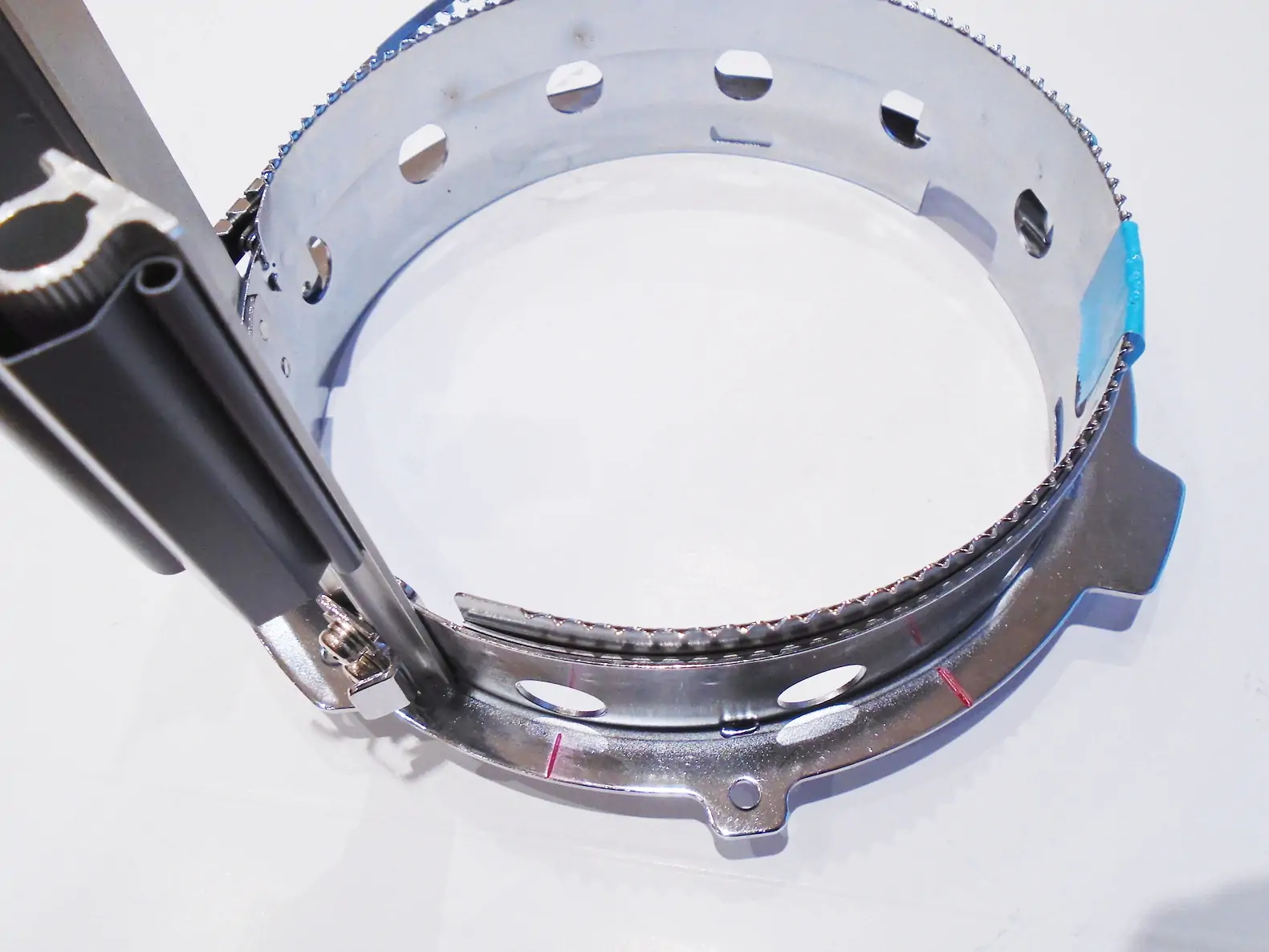 Cap hold frame assy (wide type)