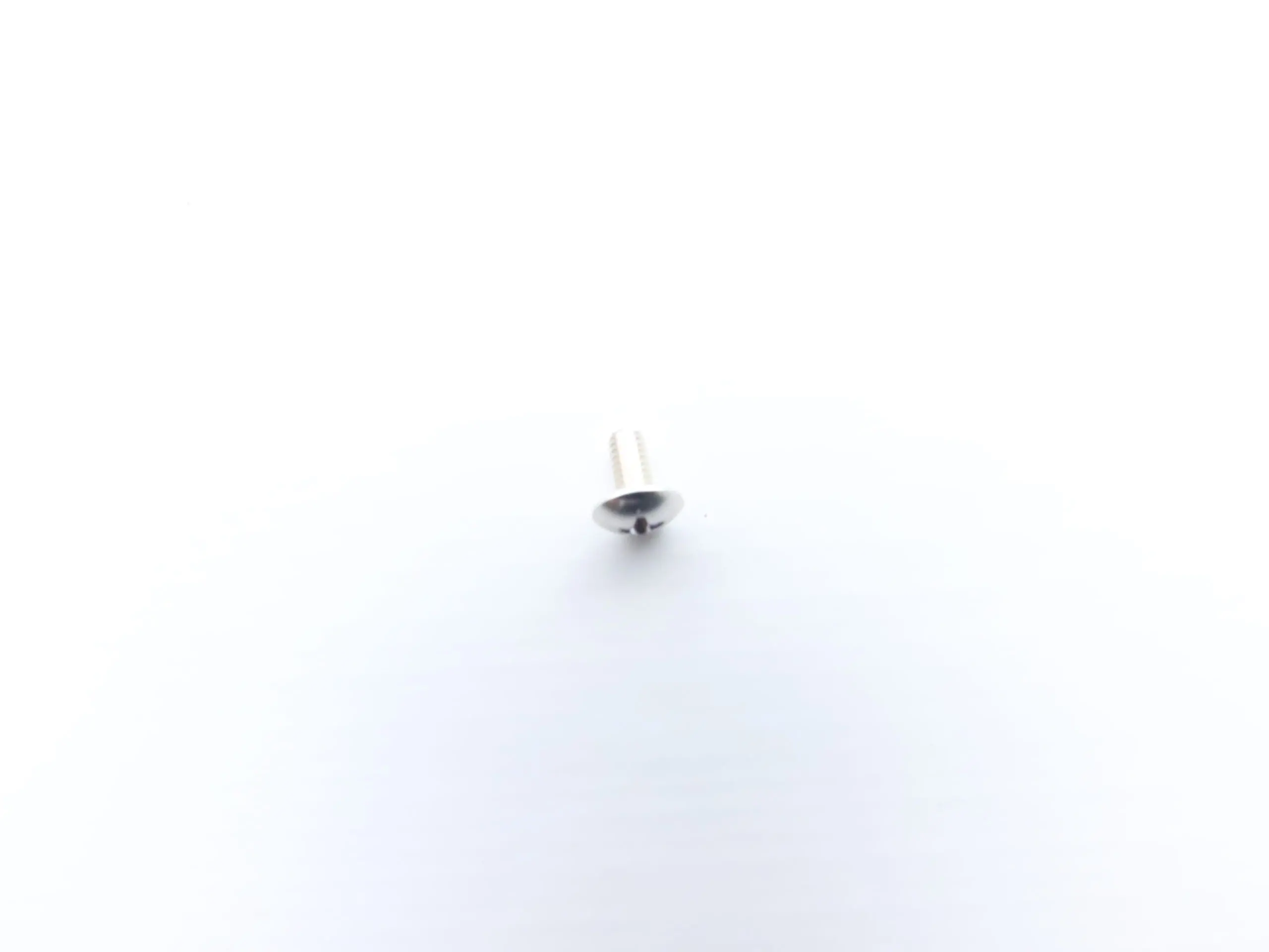 Truss head screw (M4x8)
