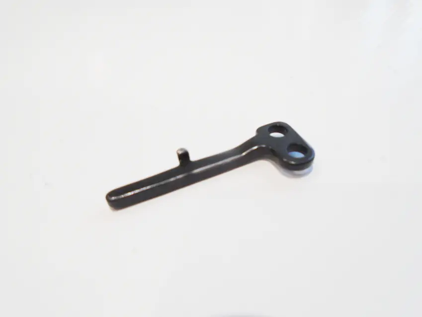 Rotary hook retainer
