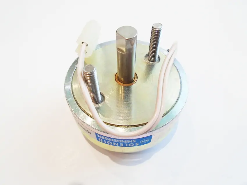 Thread cutting solenoid